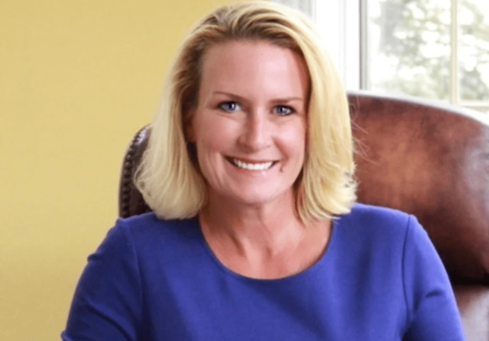 EPISODE 106: JOURNALIST JULIE KELLY