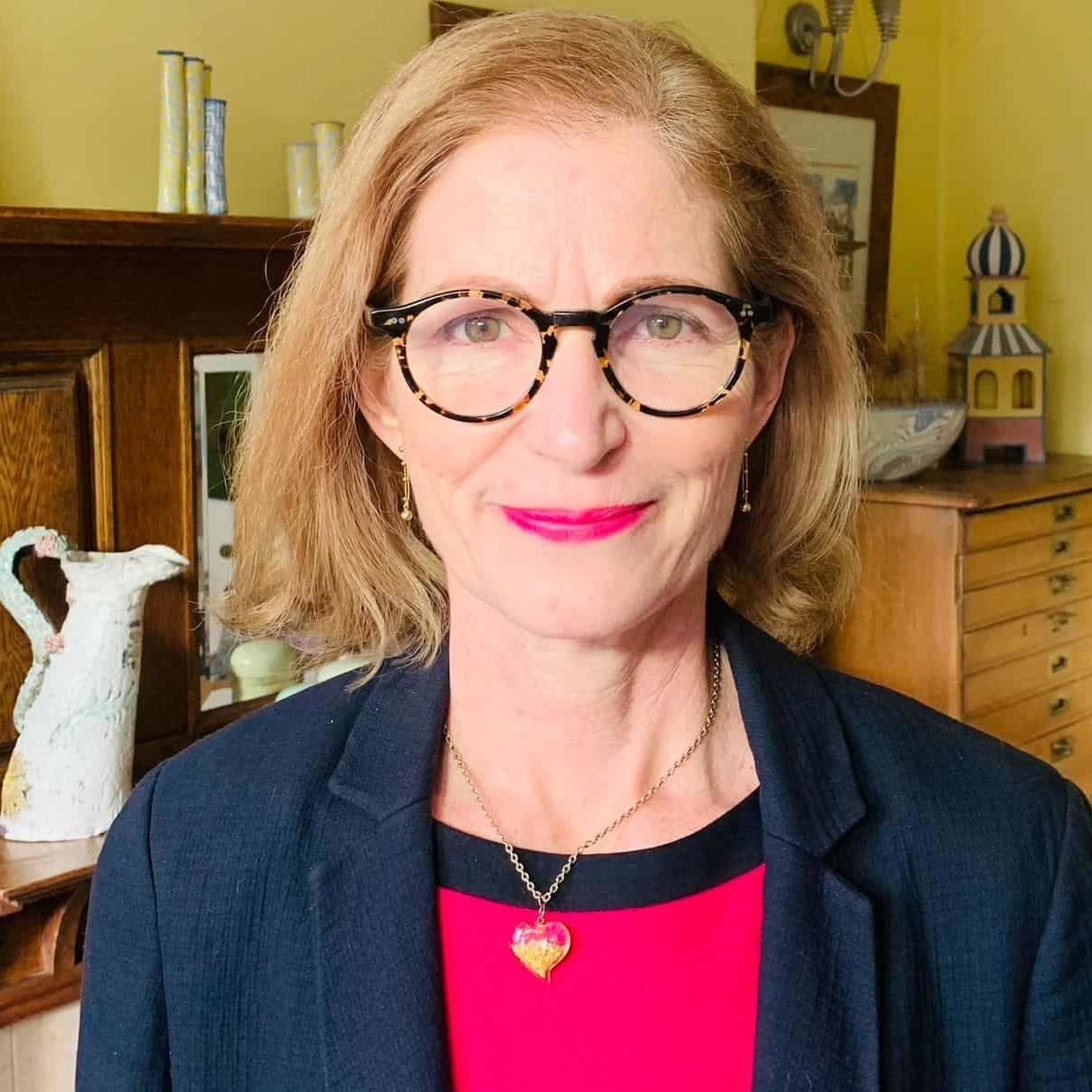 EPISODE 133: DR. TESS LAWRIE